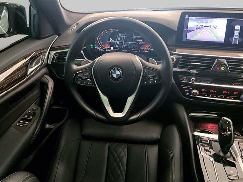 Used 2023 BMW 530i w/ Convenience Package RWD image 15