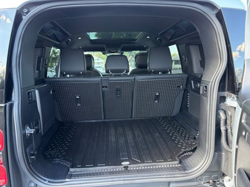 Used 2022 Land Rover Defender 110 XS Edition AWD/4WD image 26