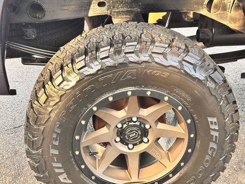 Used 2008 GMC Sierra 1500 SLT w/ Z71 Off-Road Package image 18