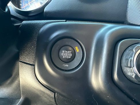 Used 2021 Jeep Wrangler Unlimited Sahara AWD/4WD image 11