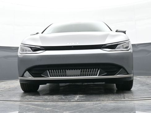 Used 2024 Kia EV6 Wind w/ Wind Technology Package image 40