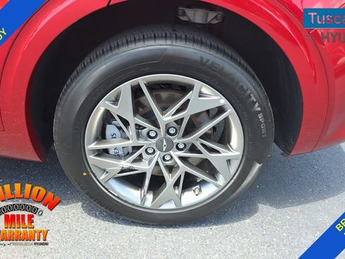 Used 2025 Genesis GV70 2.5T AWD/4WD image 11