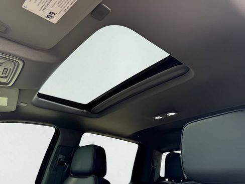 New 2026 GMC Sierra 1500 Denali AWD/4WD image 9