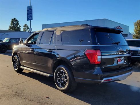 Certified 2022 Ford Expedition Max XLT image 3
