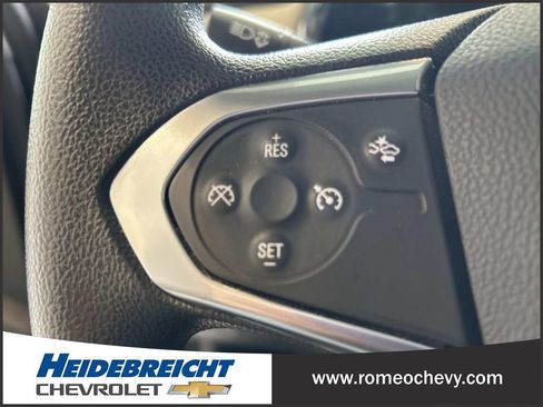 Used 2023 Chevrolet Traverse LS FWD image 19