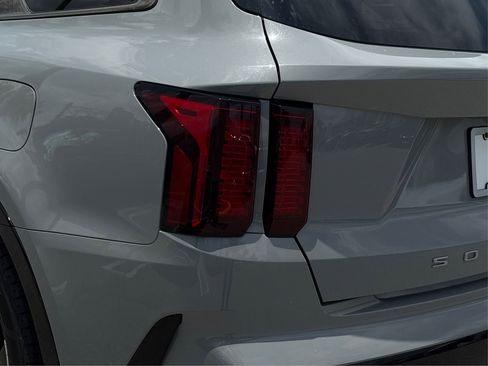 Used 2022 Kia Sorento EX FWD image 15