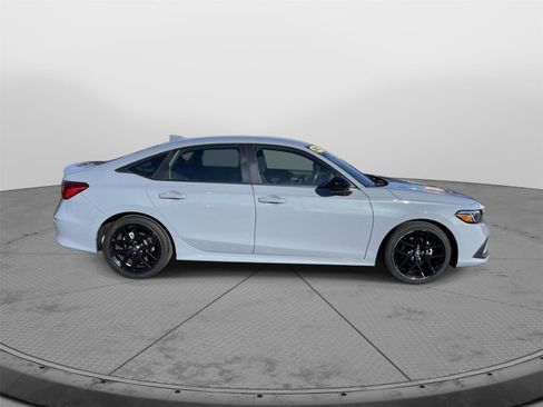 Used 2023 Honda Civic Sport image 19