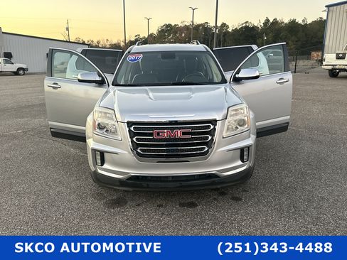 Used 2017 GMC Terrain SLT image 30