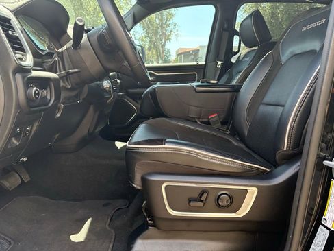 Used 2025 RAM 1500 Laramie AWD/4WD image 7