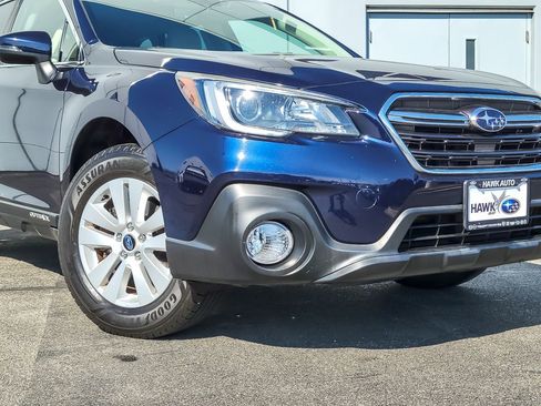 Used 2018 Subaru Outback 2.5i Premium image 2