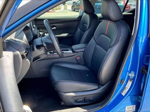 Certified 2025 Nissan Sentra SR w/ SR Premium Package FWD image 23