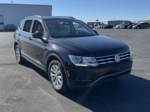 Used 2018 Volkswagen Tiguan SE image 1