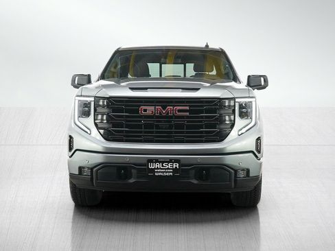 Used 2025 GMC Sierra 1500 Elevation w/ Elevation Premium Package AWD/4WD image 8