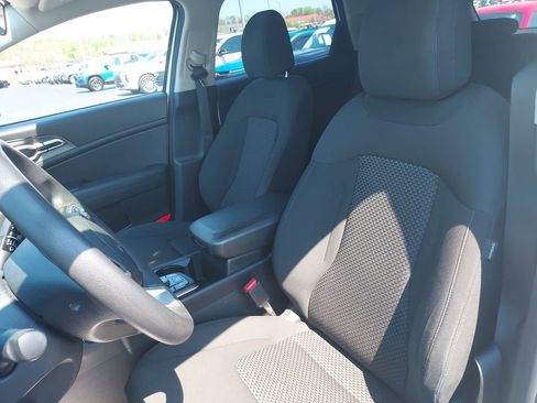 Certified 2023 Kia Sportage LX image 17