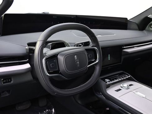 New 2026 Lincoln Navigator L Reserve w/ Jet Appearance Package AWD/4WD image 11