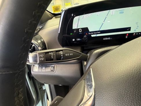 Used 2025 Chevrolet Equinox LT w/ Convenience Package II FWD image 42
