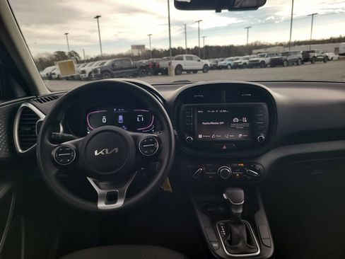 Used 2024 Kia Soul LX w/ Option Group 015 image 23