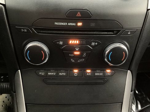 Used 2015 Ford Edge SEL AWD/4WD image 35