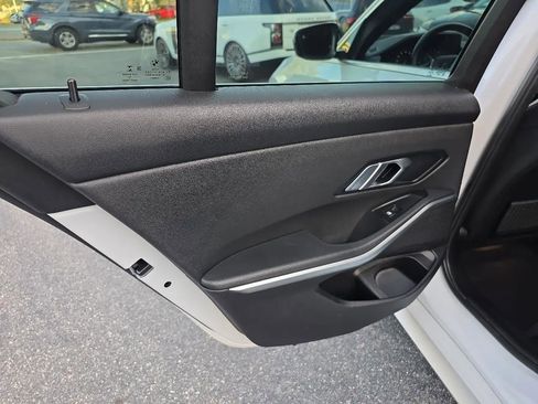 Used 2019 BMW 330i xDrive 330i xDrive w/ Driving Assistance Package image 35