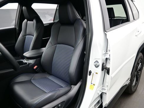 Used 2023 Toyota RAV4 XSE AWD/4WD image 12