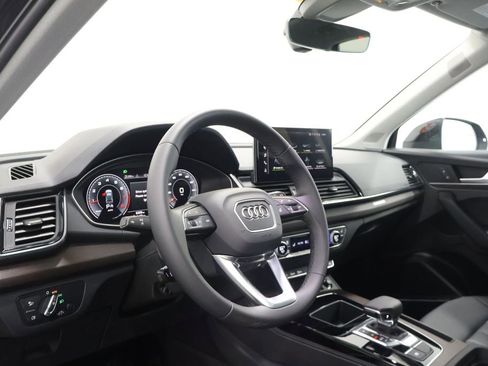 Used 2023 Audi Q5 2.0T Premium Plus w/ Premium Plus Package AWD/4WD image 15