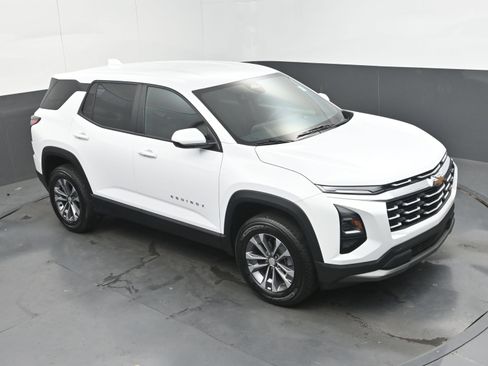 Certified 2026 Chevrolet Equinox LT FWD image 38