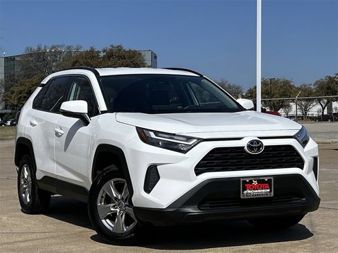 Used 2024 Toyota RAV4 XLE image 2