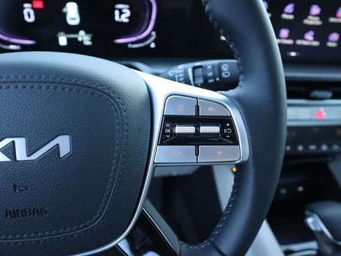 New 2025 Kia Telluride S image 30