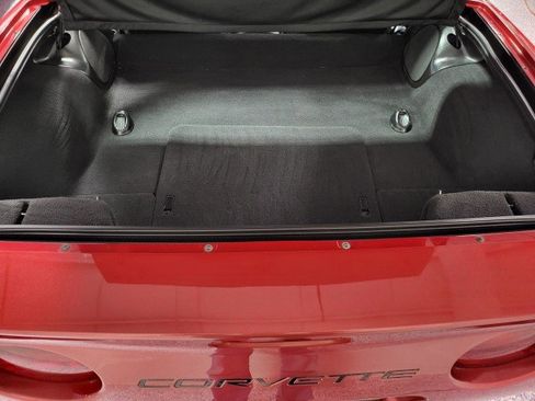 Used 2002 Chevrolet Corvette Coupe w/ Preferred Equipment Group2 image 18