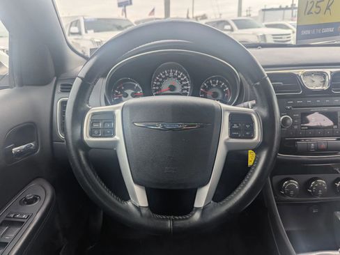 Used 2014 Chrysler 200 Touring image 12