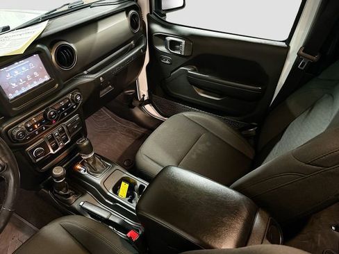 Used 2019 Jeep Wrangler Unlimited Sport S image 23