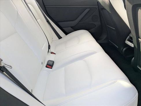 Used 2021 Tesla Model 3 Standard Range Plus image 19