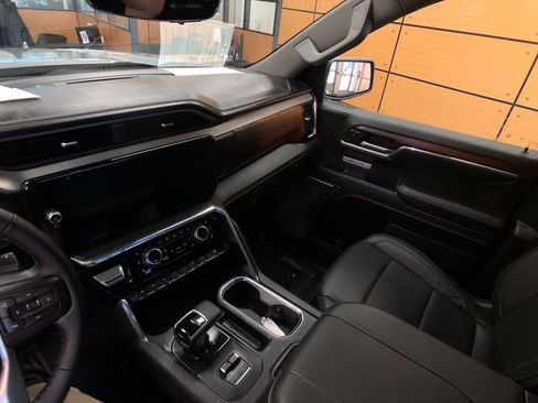 Used 2024 GMC Sierra 1500 Denali w/ Denali Reserve Package AWD/4WD image 19