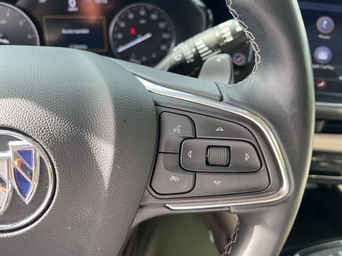 Used 2022 Buick Envision Essence w/ Safety Package image 17