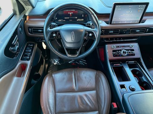 Used 2023 Lincoln Aviator Reserve w/ Equipment Group 201A image 18