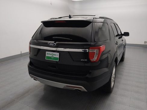 Used 2016 Ford Explorer XLT w/ Equipment Group 202A AWD/4WD image 7