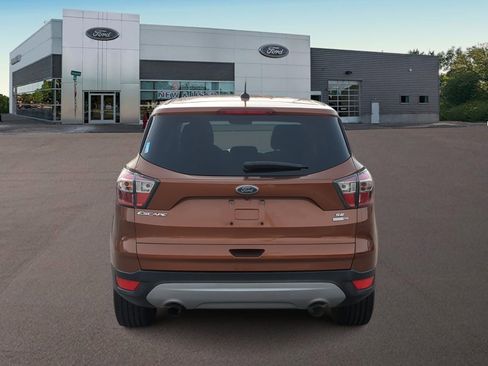 Used 2017 Ford Escape SE AWD/4WD image 10