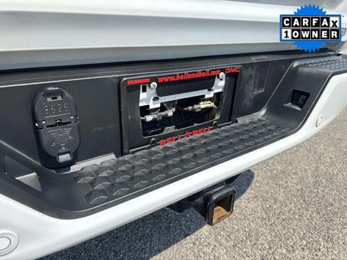 Used 2024 GMC Canyon Elevation w/ Convenience Package RWD image 14