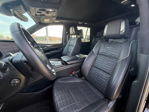 Certified 2024 Cadillac Escalade Premium Luxury Platinum AWD/4WD image 27