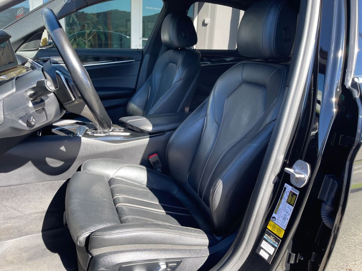 Used 2018 BMW 540i w/ Premium Package RWD image 17