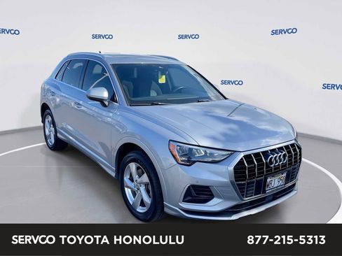Used 2020 Audi Q3 2.0T Premium w/ Convenience Package AWD/4WD image 1