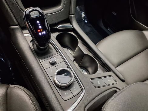 Certified 2024 Cadillac XT5 Luxury image 23