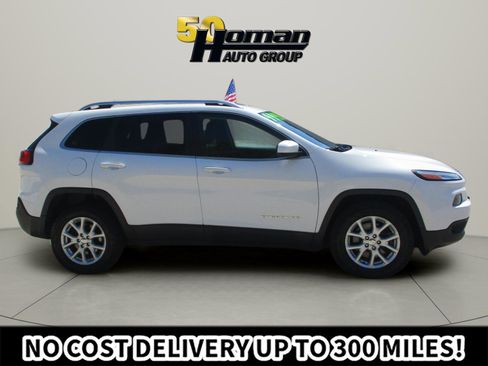 Used 2015 Jeep Cherokee Latitude w/ Cold Weather Group AWD/4WD image 6