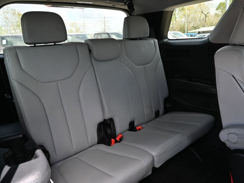 Used 2024 Hyundai Palisade SEL FWD image 29