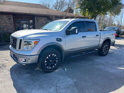 Used 2017 Nissan Titan PRO-4X w/ Pro-4x Convenience Package image 1