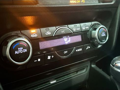 Used 2014 MAZDA MAZDA3 s Grand Touring image 17