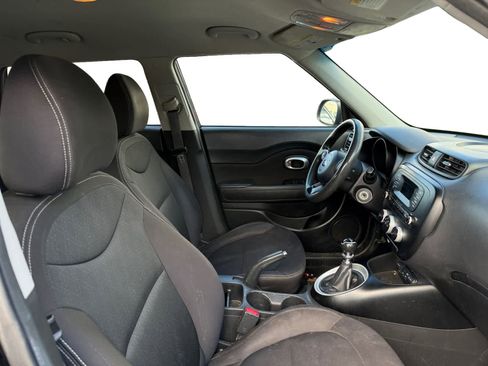 Used 2016 Kia Soul FWD image 15