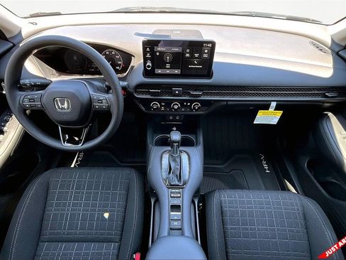 New 2026 Honda HR-V LX image 7