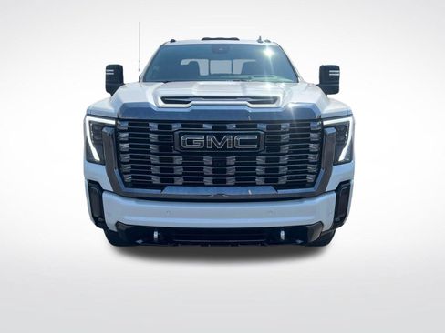 Used 2024 GMC Sierra 3500 Denali Ultimate AWD/4WD image 8