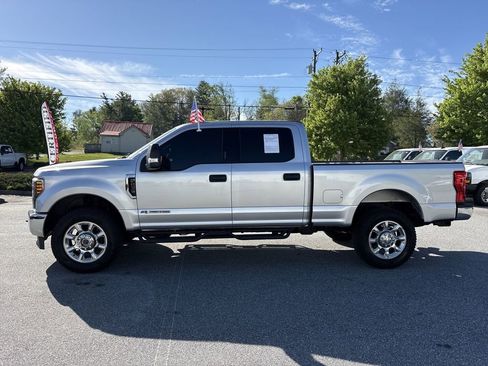 Used 2019 Ford F250 XLT image 11